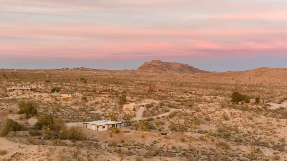 Villa Kinetic House-Joshua Trees Sculptures Cowboy Pool Yucca Valley Exterior foto