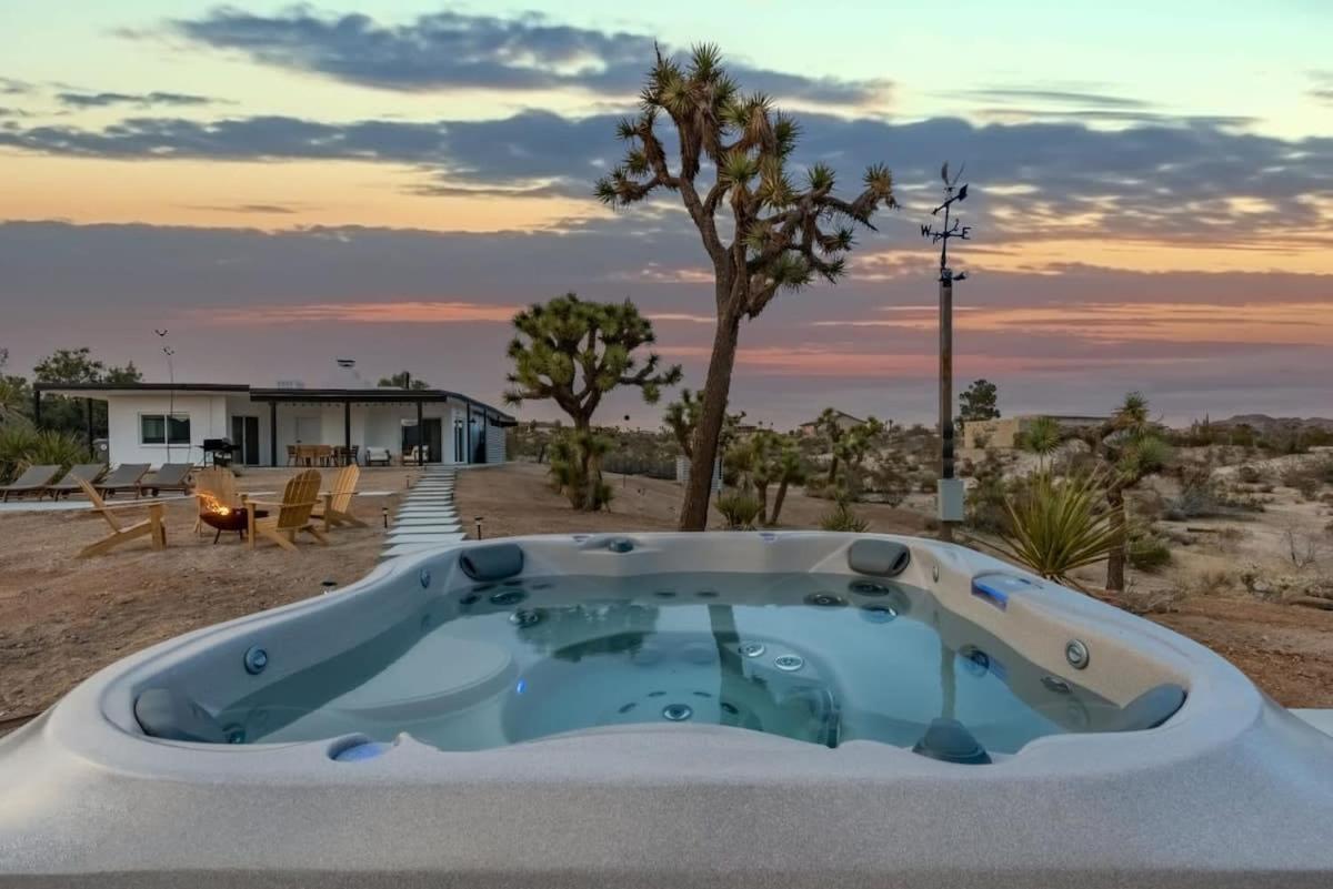 Villa Kinetic House-Joshua Trees Sculptures Cowboy Pool Yucca Valley Exterior foto